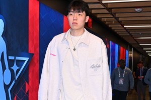 开拓者官宣下放杨瀚森！与扬布拉德签下双向合同 将裁掉库克