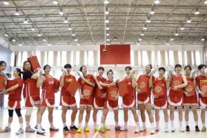 爱游戏体育官方网站-双塔缺席，新人扛旗！女篮生死战前，宫鲁鸣的豪赌开始了